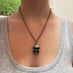 JEWELRY BUNDLE (5 NECKLACES)